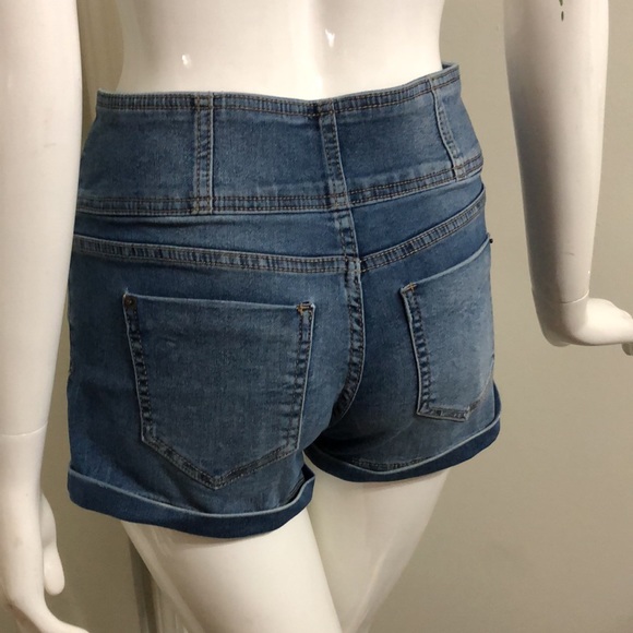 No Boundaries High Rise Stretch Waist Jean Shorts size 7 - Picture 2 of 6